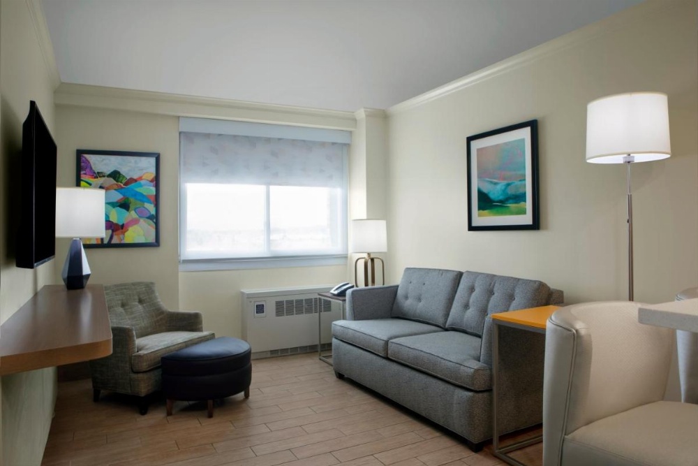 Room image 4
