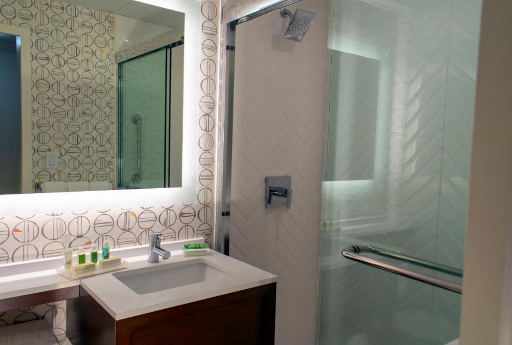 Room image 2